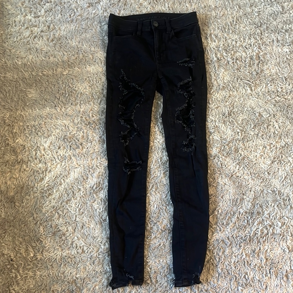 American Eagle stretch ripped high waisted jeans. size 2